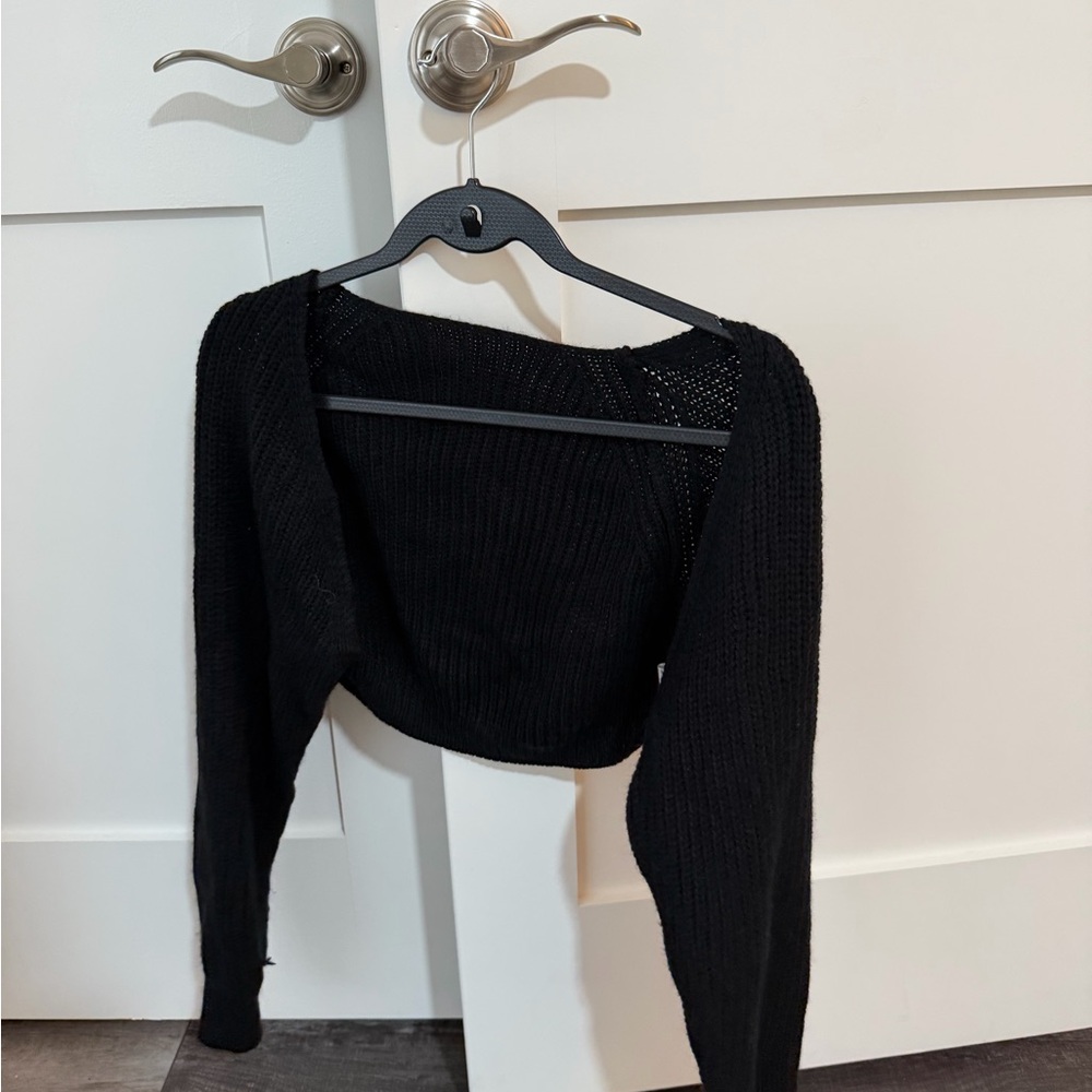 Chic Black Knit Cropped Sweater